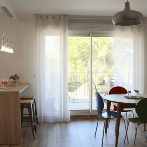 Appartement en résidence privée Uzès _ Conciergerie calla _ location immobilière courte durée