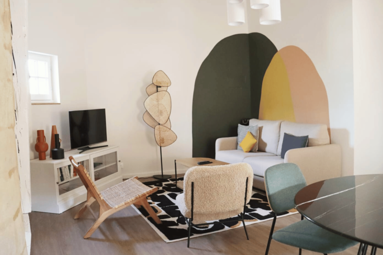 Le nid d'Uzès, appartement place aux Herbes, Conciergerie Calla