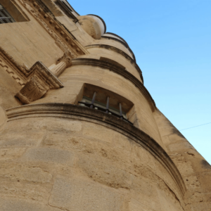 Le nid d'Uzès, appartement place aux Herbes, Conciergerie Calla