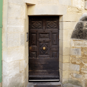 Le nid d'Uzès, appartement place aux Herbes, Conciergerie Calla