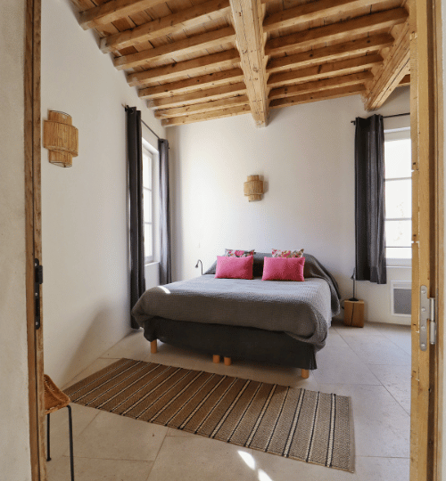 Taro _ Uzès _ Conciergerie Calla